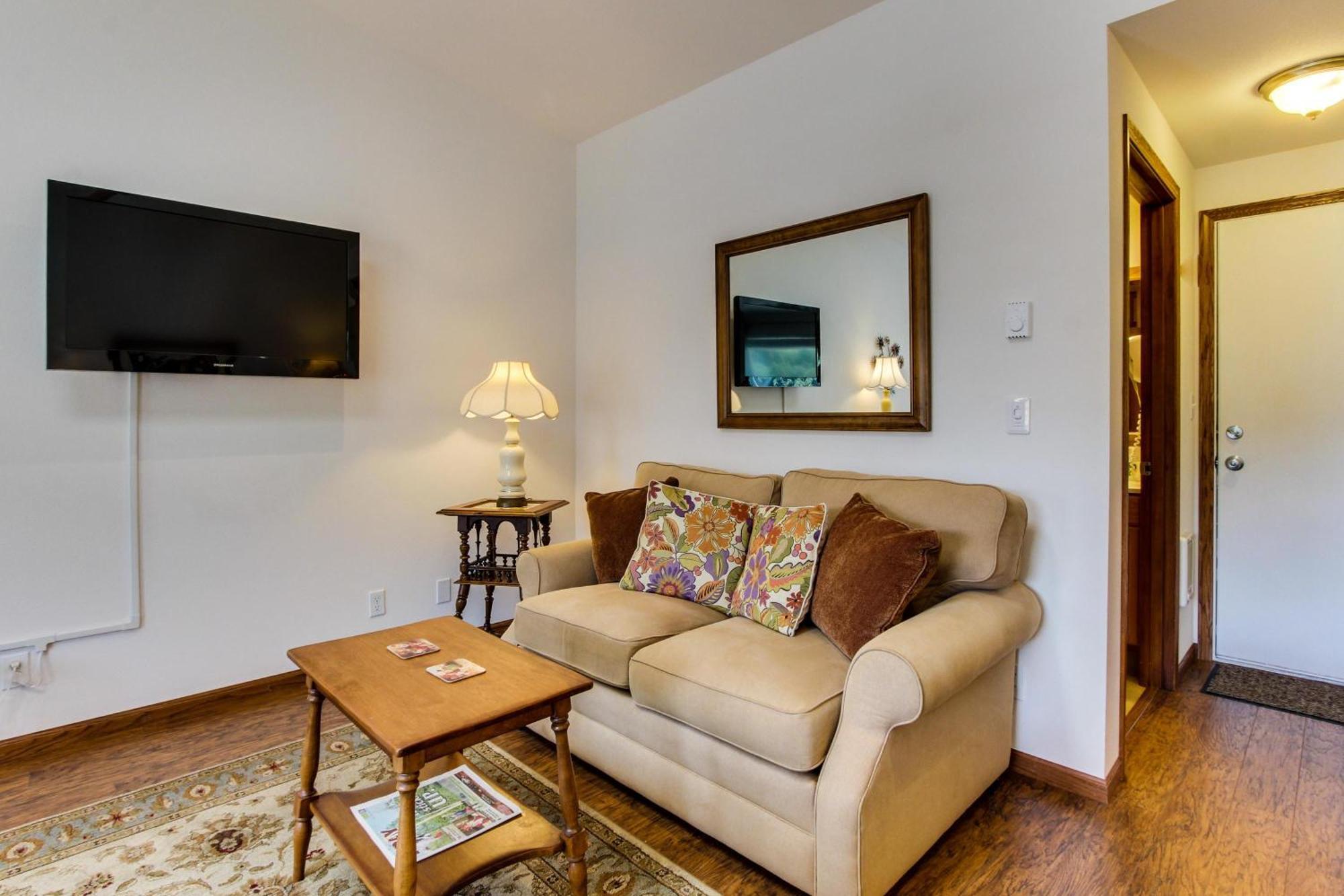 Ocean Cove Inn Yachats Room photo
