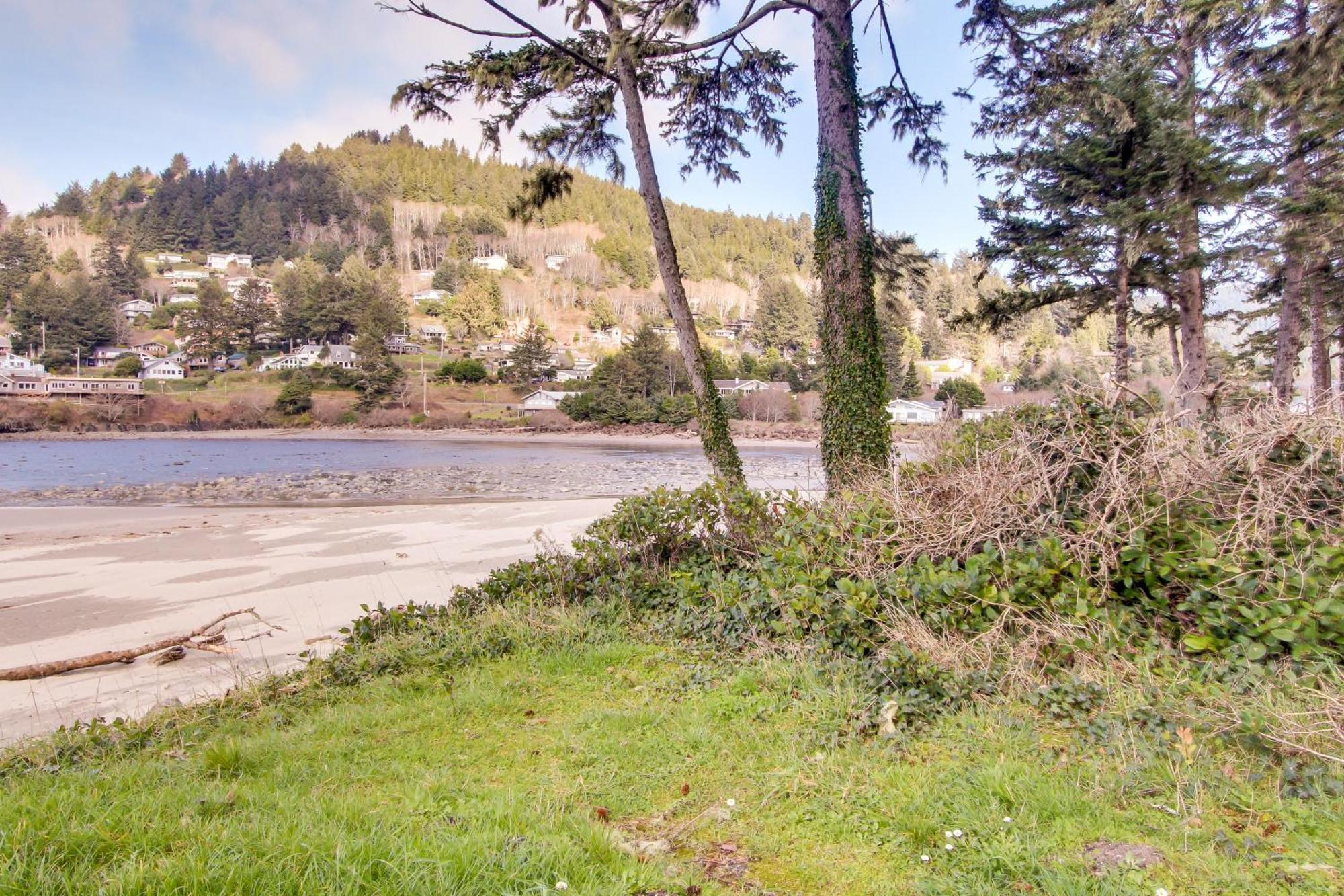 Ocean Cove Inn Yachats Exterior photo